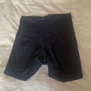 Lululemon Gray Groove Short Size 6